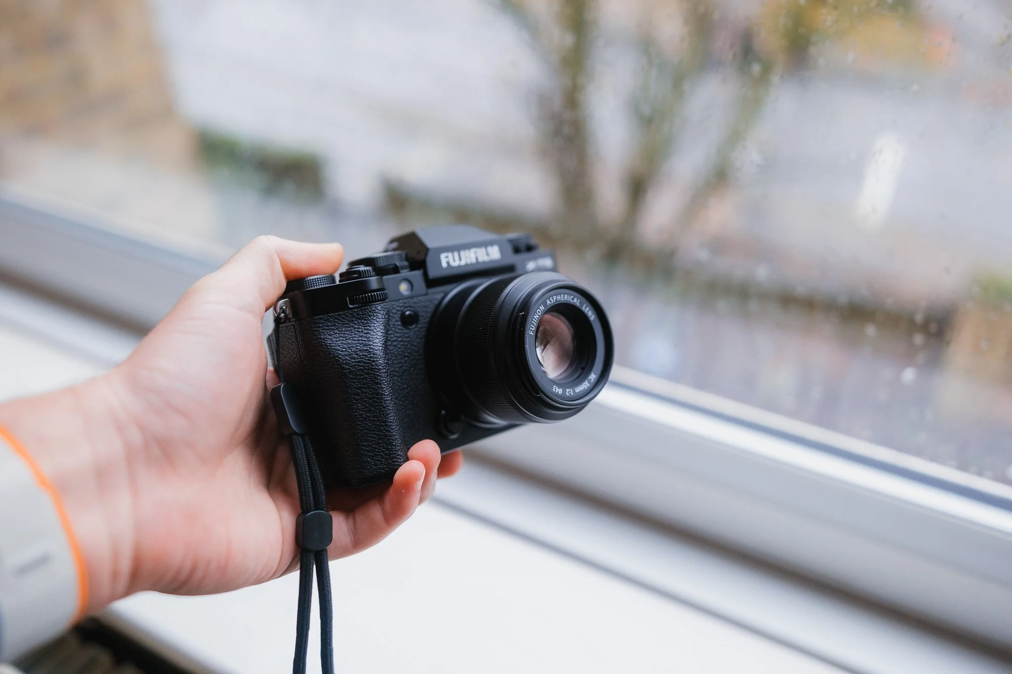 Fujifilm XC 35mm f2 vs XF 35mm f2 — Roman Fox